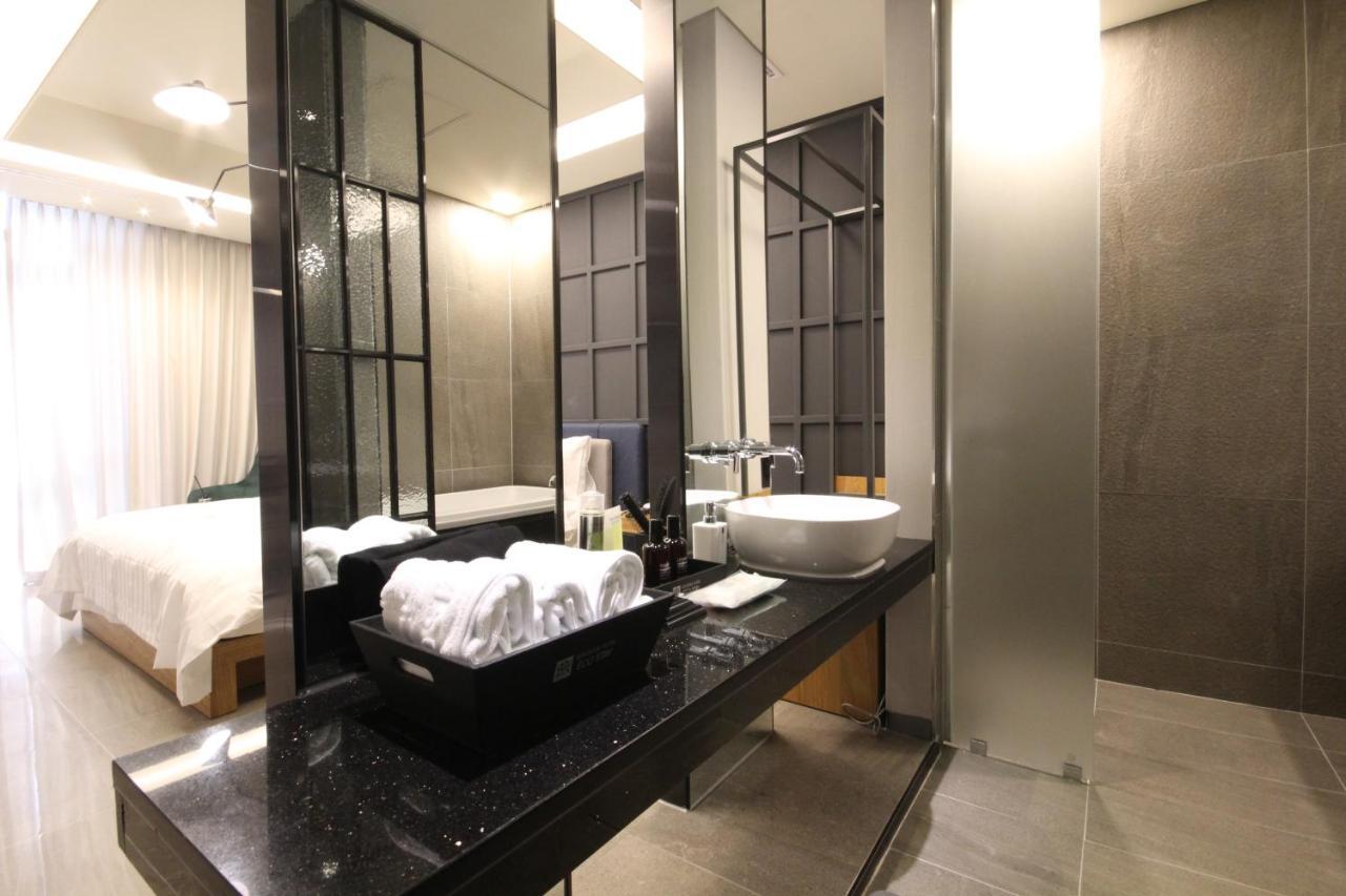 Hotel Eco Stay Csondzsu Kültér fotó