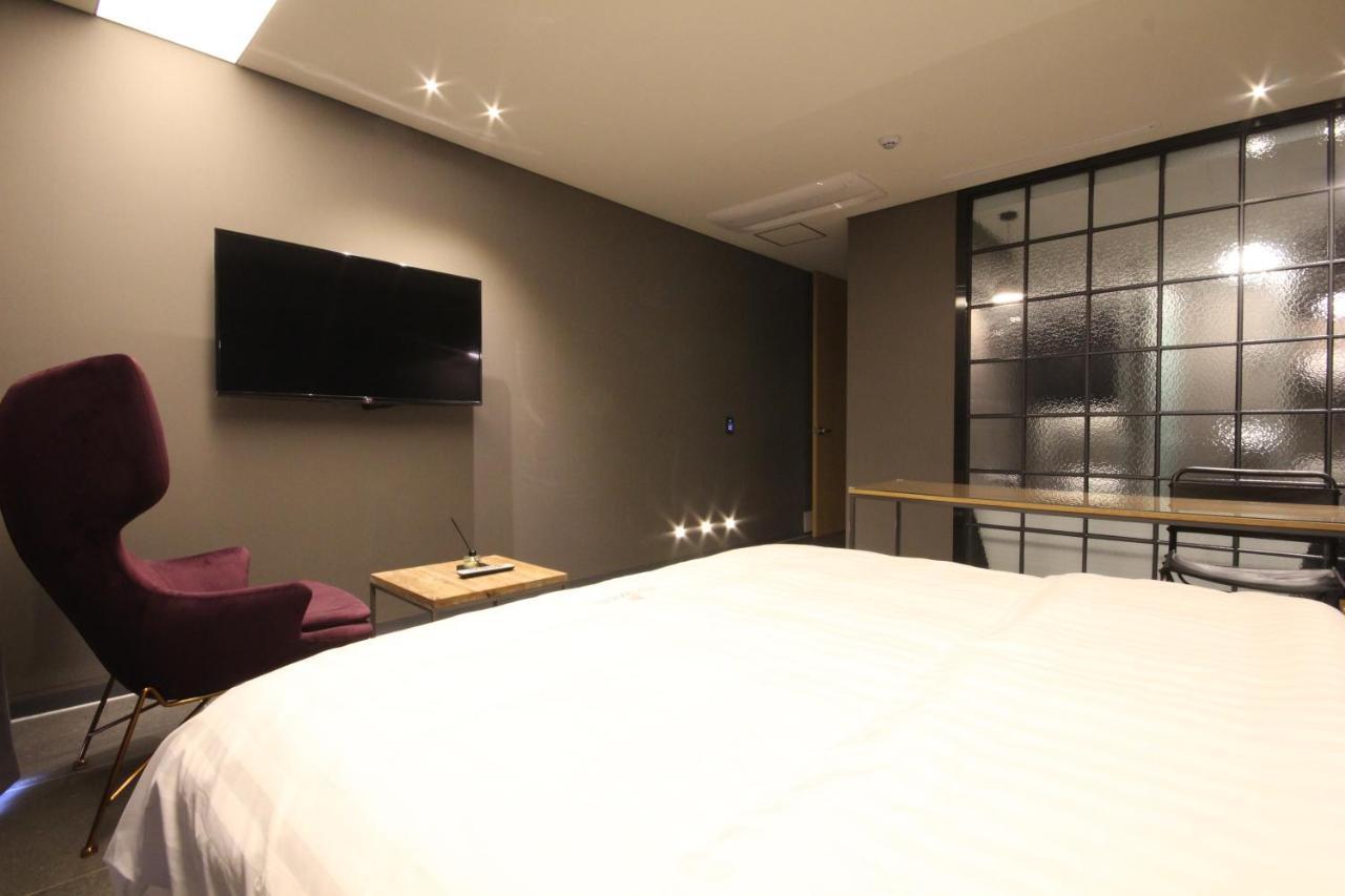 Hotel Eco Stay Csondzsu Kültér fotó