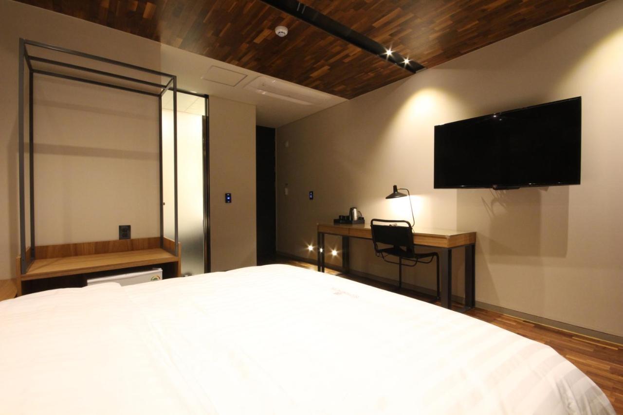 Hotel Eco Stay Csondzsu Kültér fotó