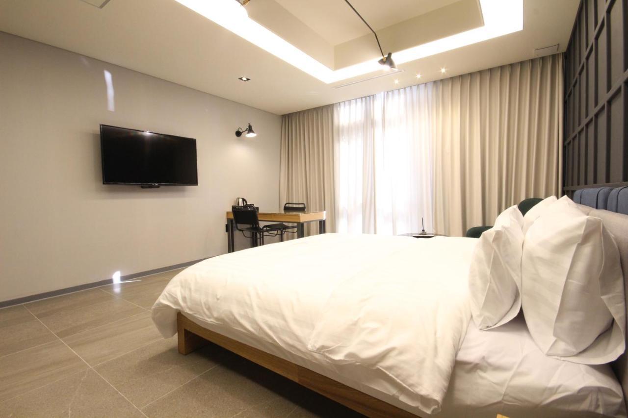 Hotel Eco Stay Csondzsu Kültér fotó