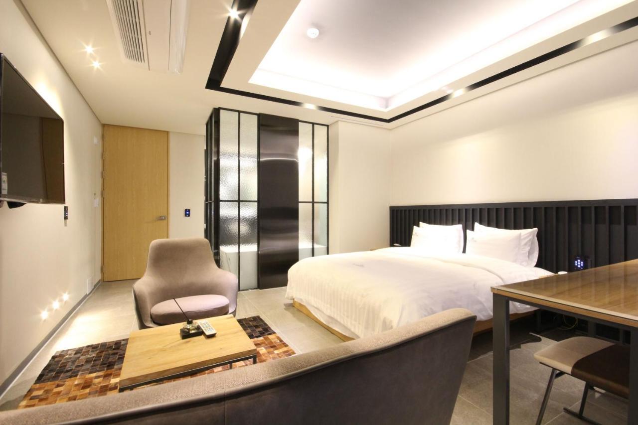 Hotel Eco Stay Csondzsu Kültér fotó